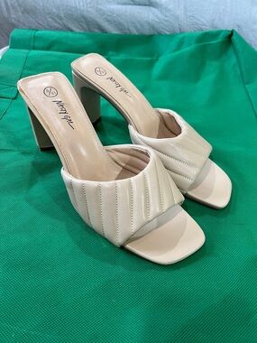 Nasty Gal Cream Quilted Square-Toe Block Heel Mules